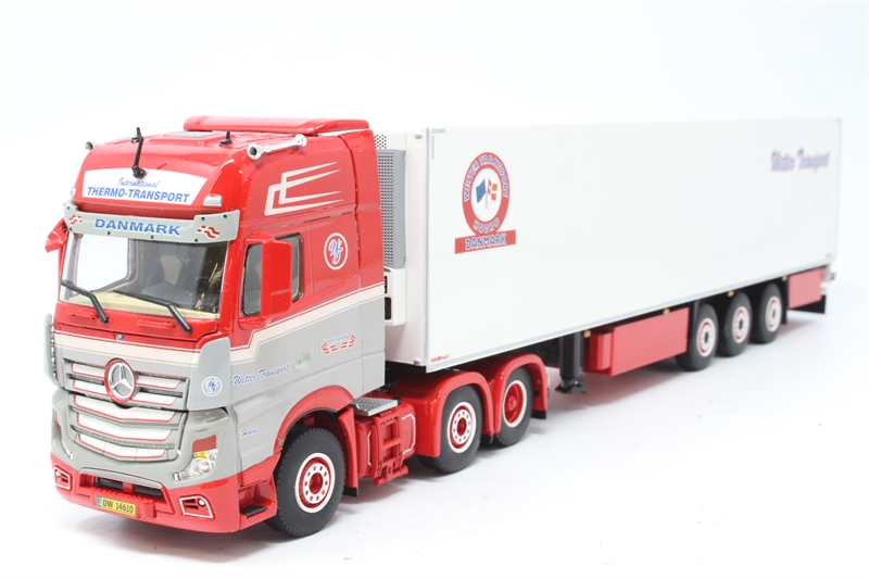 WSI Models 01-1327 Mercedes Benz MP4 with Refrigerator Trailer - 'The