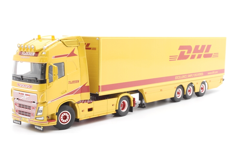 WSI 1/50 MOONEYES VOLVO FH4 4x2 BOXトレーラ WSI 1/50 MOONEYES