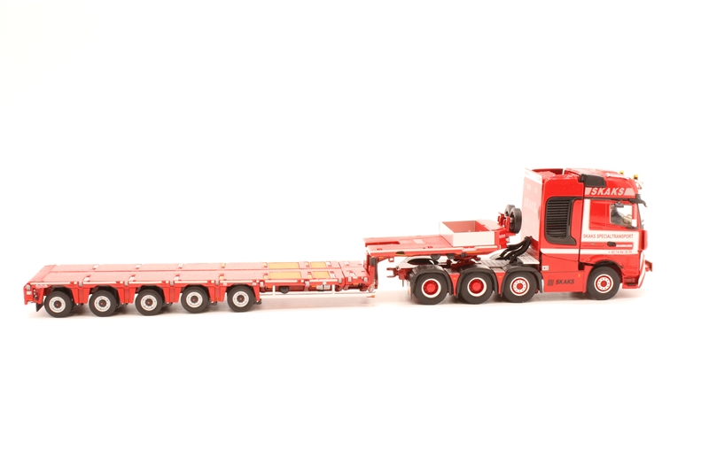 WSI Models 01-2025 Mercedes Benz Actros 8x4 with Nooteboom - Hattons