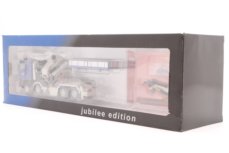 WSI Models 02-1598 Mercedes Benz Actros 8x8 with Palfinger - Hattons