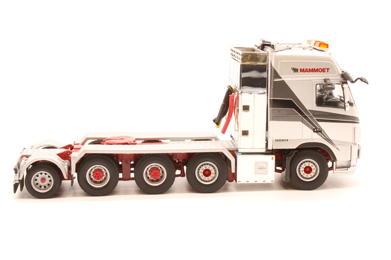 WSI Models 02-1612 Volvo FH03 Globetrotter XL with tag - Hattons