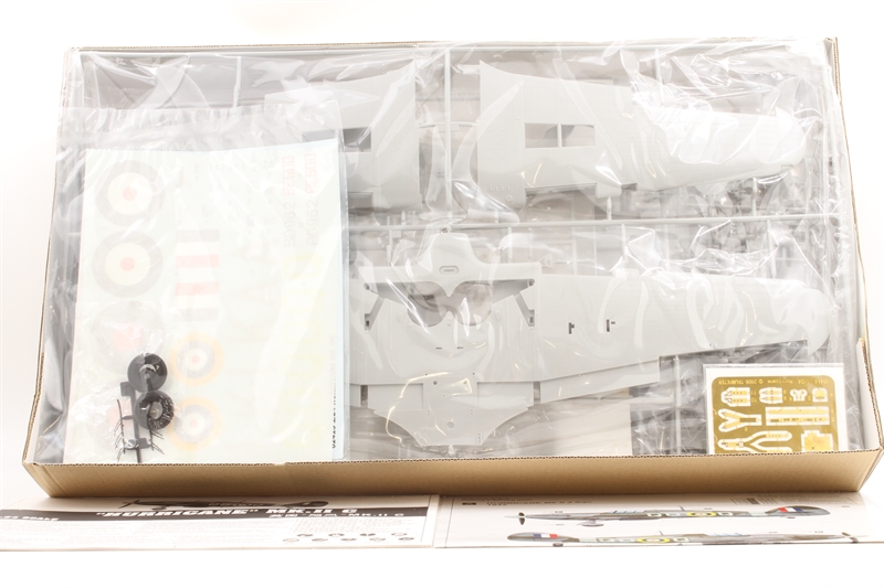 Trumpeter 02415TM Hurricane Mk.II C