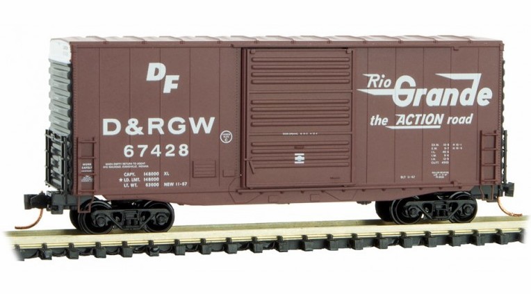 Micro-Trains 10100031 40' high cube smooth side boxcar of - Hattons