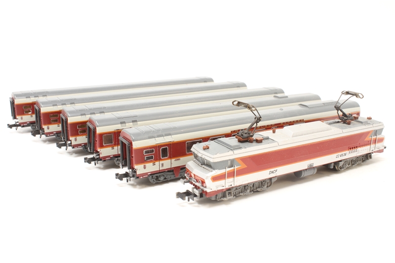 Minitrix 1032TRIX Trans Europ train pack with SNCF CC 6500 and 5 coaches