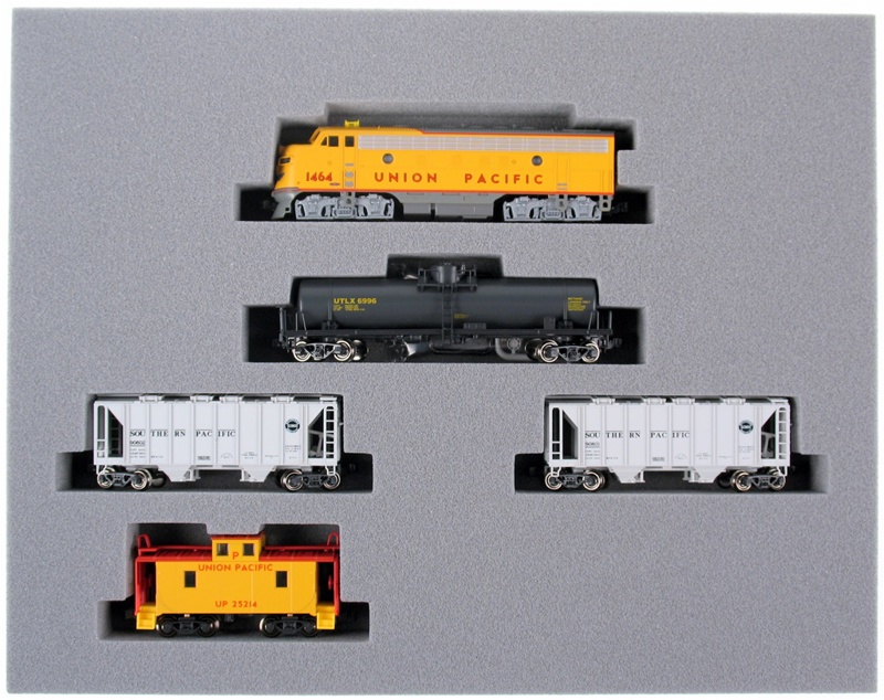 Kato 106-6272-1 F7 Freight Train Set of the Union Pacific - Hattons