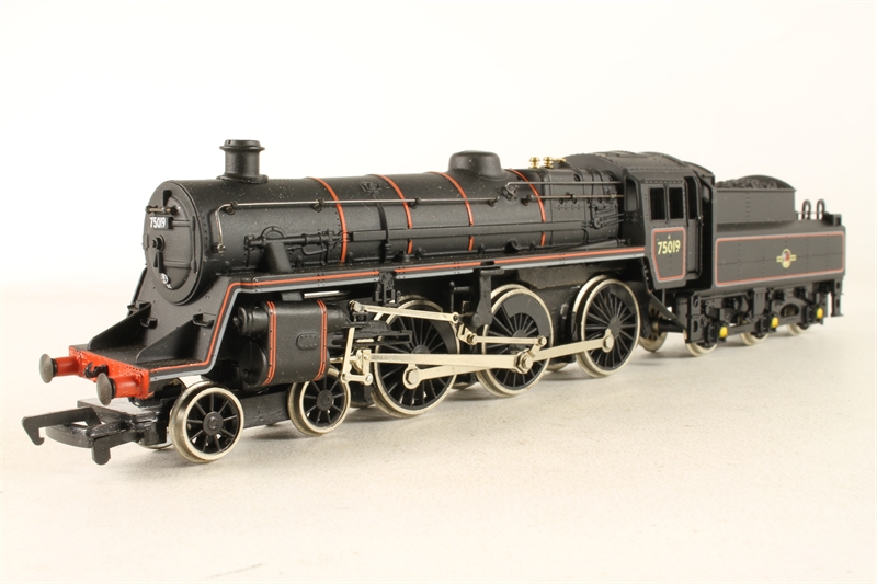 Replica Railways OO Gauge (1:76 Scale) 4-6-0 Standard Class 4MT BR