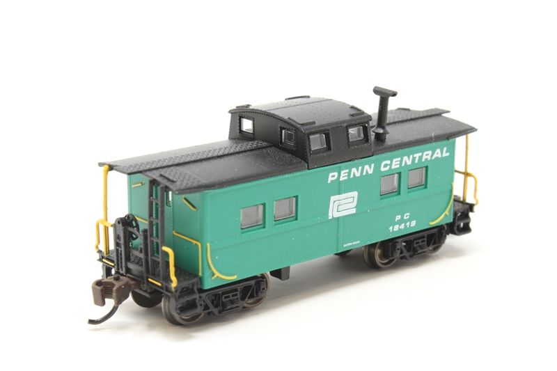 Bachmann USA 16866BAC Cupola NE steel caboose of the Penn Central jade
