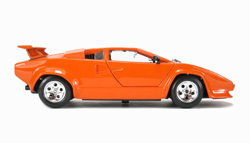 Bburago 18-22087OR Lamborghini Countach 5000 Quattrovalvole - Orange