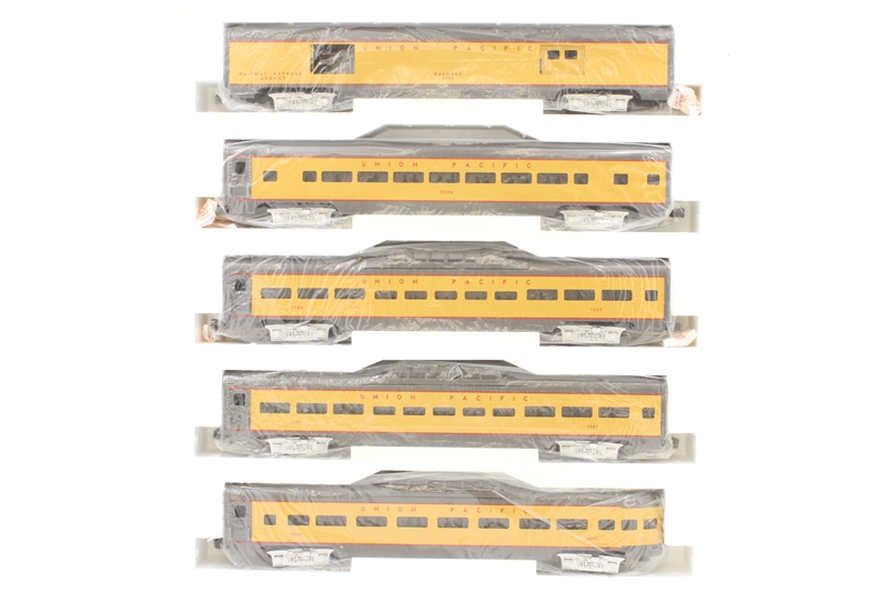 MTH 20-6510-5 70' aluminium passenger car set of the Union - Hattons