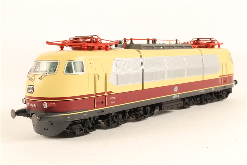 Trix 22779 Class BR103 103 109-5 of the German DB Epoch IV - Hattons