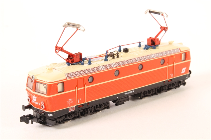 Roco 23262 Type BR1044 Electric Locomotive - Hattons
