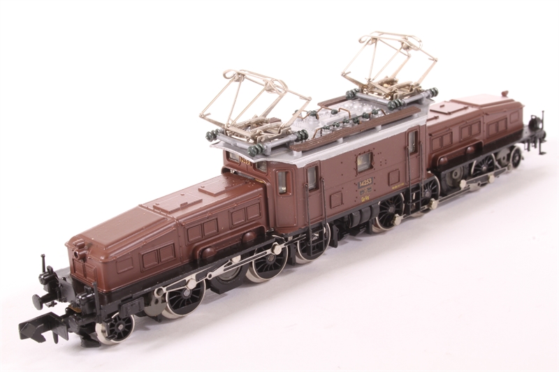 Arnold 2468 Class CE 6/8 II 