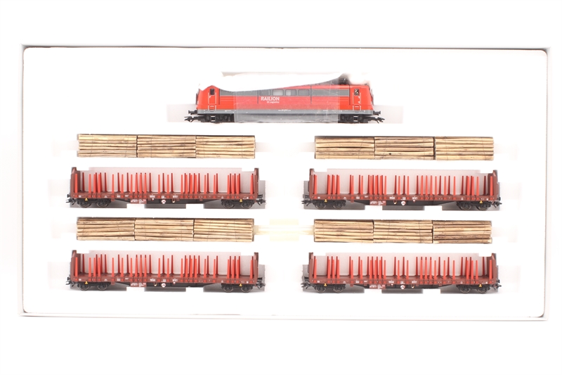 Märklin H0 - 4027/4053 - Three passenger wagons, of which - Catawiki