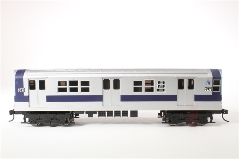 Proto 1000 30186 4 Car New York Subway Set in Blue Stripe - Hattons