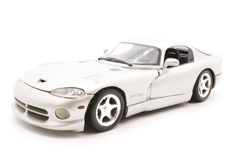 MAISTO DODGE VIPER SRT GTS 2013 KIT 1:24 EUR 46,00 - FR
