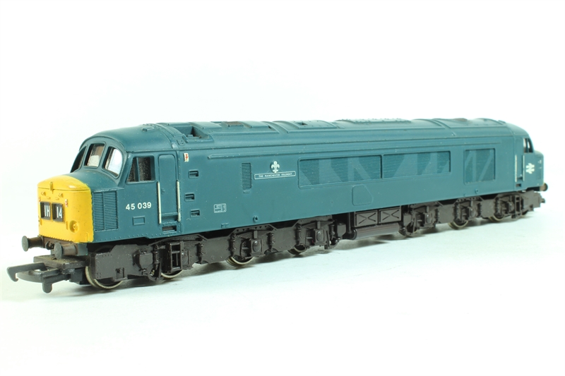 Mainline OO Gauge (1:76 Scale) Class 45 'Peak'
