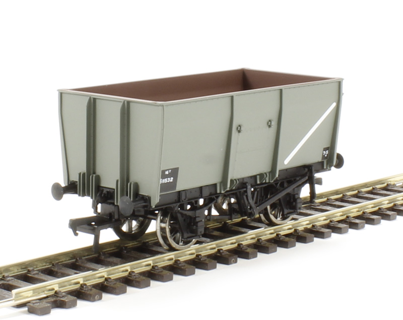 Bachmann Branchline OO 14 ton/ 16 ton slope-sided steel mineral (2001)