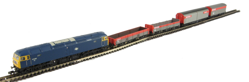 Graham Farish 370-252 Diesel Railfreight set with a Class 47