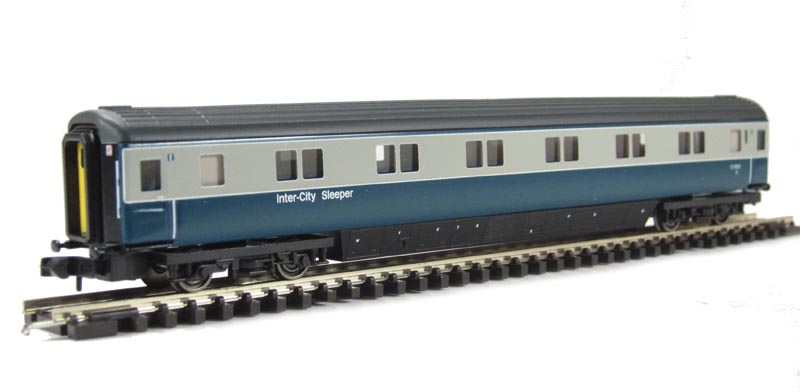 Graham Farish N BR Mark 3a (loco-hauled) (1981)