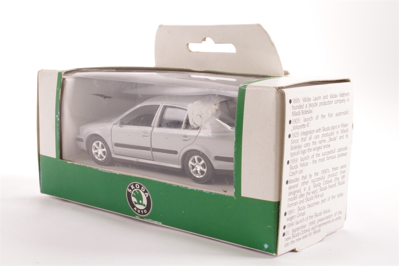 Skoda 565099300F3P Kodiaq Miniature 1:43 Rouge