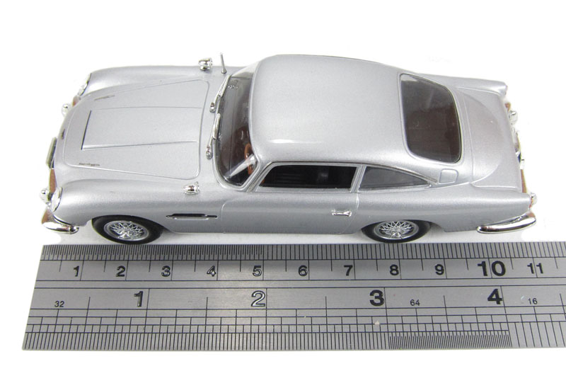 Minichamps 400-137260 Aston Martin DB5 - James Bond 007 - Hattons