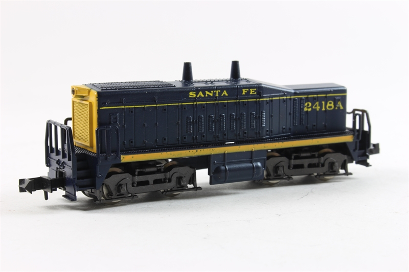 Atlas 4011Atlas SW1500 Calf EMD 2418A of the Santa Fe - unpowered