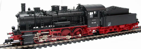 Locomotive à vapeur type 030T 8157, verte à filets rouges | Trains de