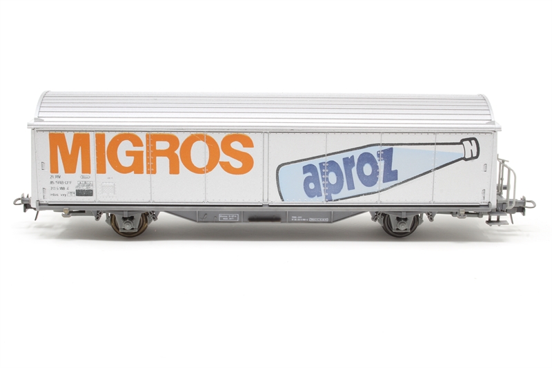 ROCO HOゲージ 貨車 MIGROS オーストリア製 Roco_76927_WagenB_Bild1.jpg