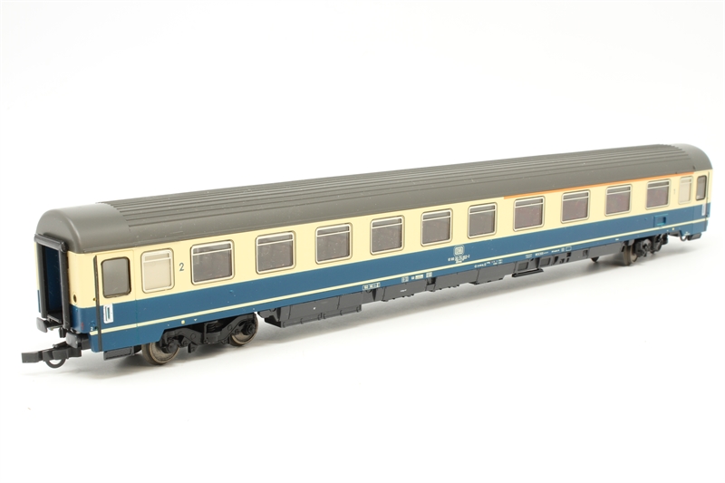 Roco 44641 1st/2nd class IC composite coach of the DB - Hattons