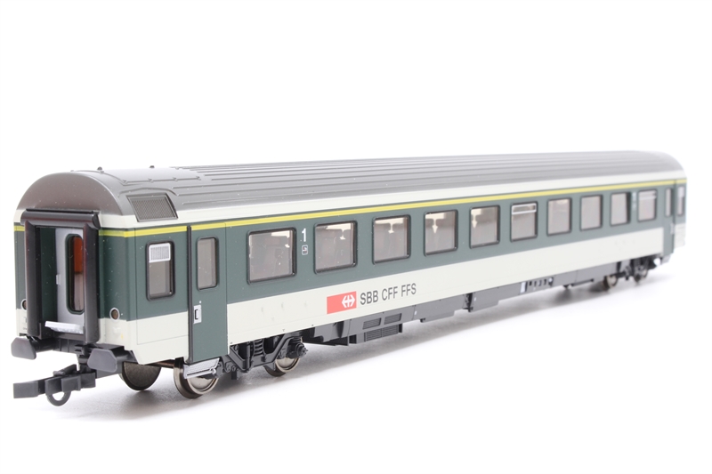 スイスSBB WRm 食堂車 （ Roco 74283 ）