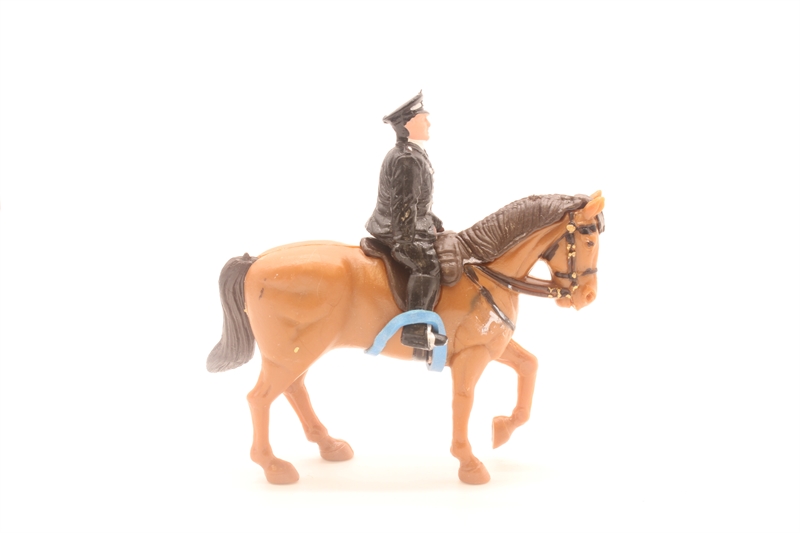 Corgi 44COR-Horse Mounted Police set - Land Rover Defender - Hattons