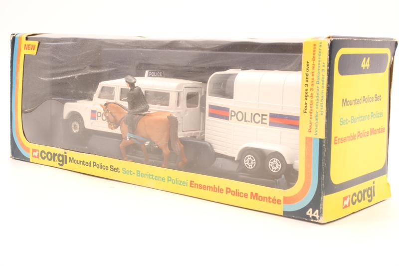Corgi 44COR-Horse Mounted Police set - Land Rover Defender - Hattons