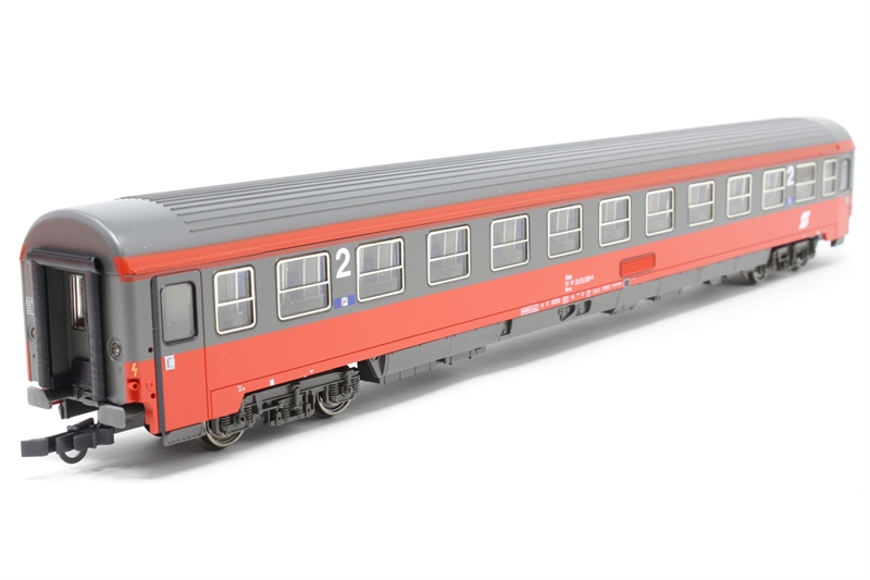 Obb Coach Roco 45234 2nd Class Passenger Coach of the OBB - Hattons