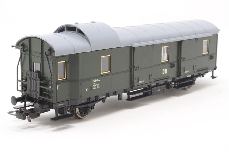 roco  Roco 47183 Flat Wagon Loaded w/ Class 1099 Locomotive - Hattons