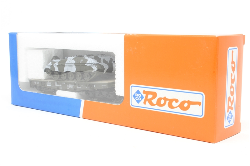 Roco 47397 Flat Wagon with Panzer Tank - Hattons