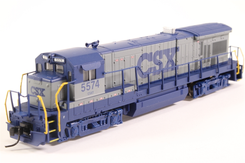 Atlas 49914 B30-7 GE 5574 of the CSX