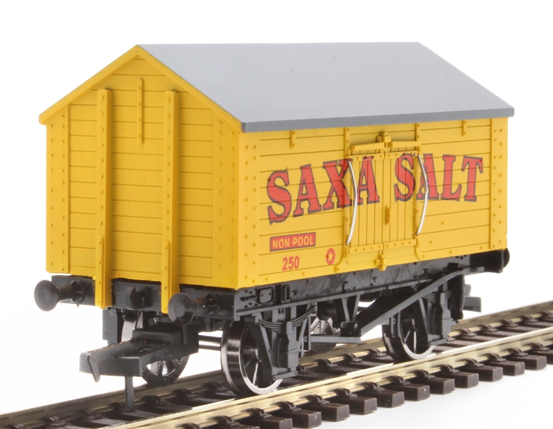 Hornby Dublo OO Gauge (1:76 Scale) 10 ton salt/lime box van