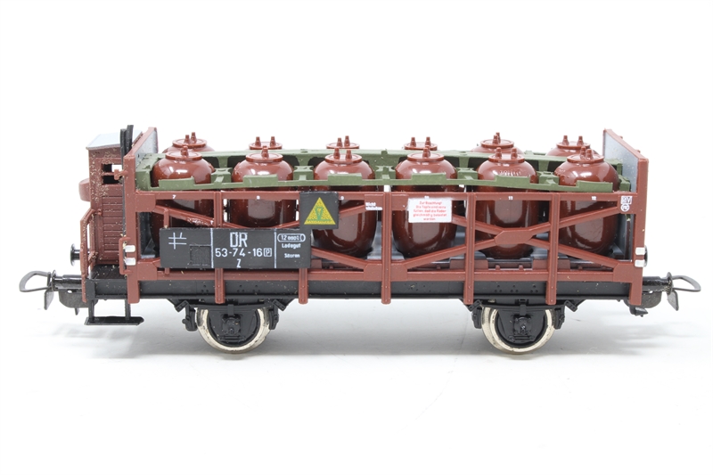 Piko 5-6454-010 Acid Chemical Wagon of the DR - Hattons