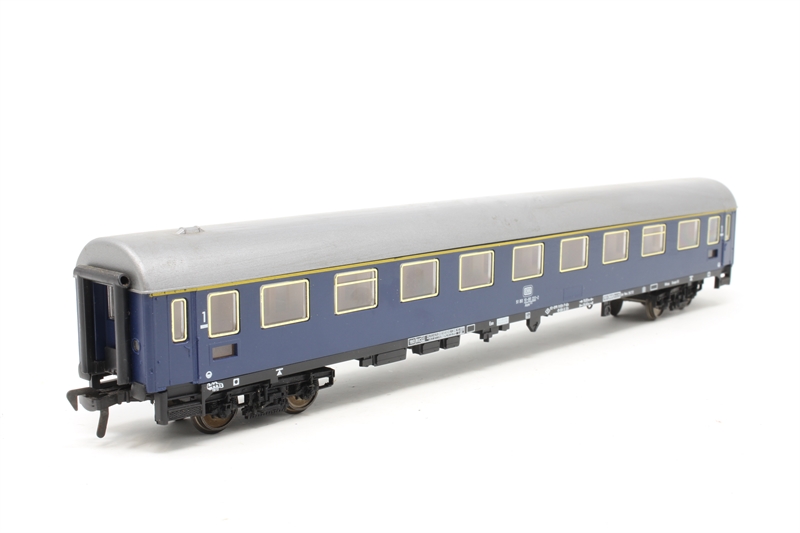Fleischmann 5103FL Type A++m 203 1st class express coach - Hattons