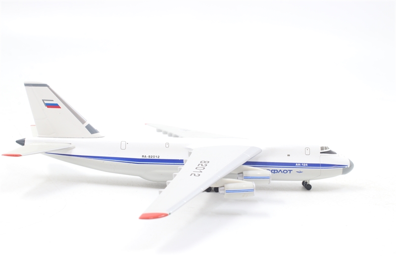 アントノフAn-124 1/500（herpa） 1:500 Herpa Libyan Air Cargo Airlines Airways Antonov AN-124