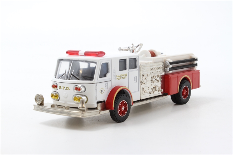 Corgi SB 1/50 - Set of 2 American La France Fire Pump + ERF