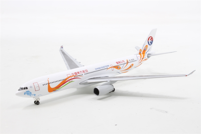 Herpa Wings Lufthansa Airbus A350-900 D-AIXT 559577-001 | – Boutique en ligne de modèles réduits d'avions et de kits de modélisme