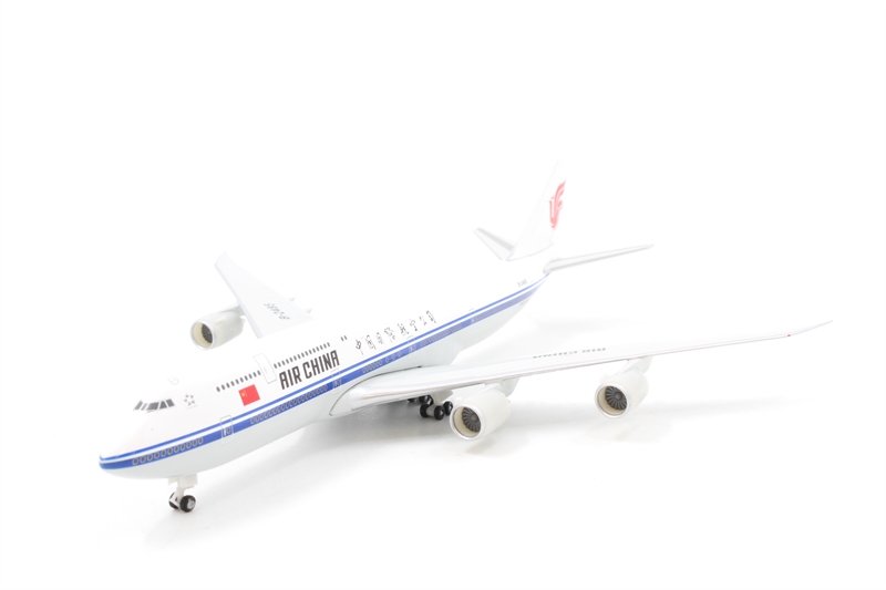 Herpa 527231 Boeing B747-8J6 Air China B-2485 1990s - Hattons