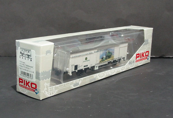 Piko 54079 2 axle box car of the German DB AG in 