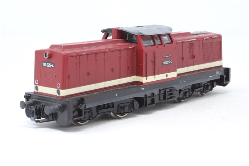 Piko 5452-320 Class BR 110-025-4 of the DR - Hattons