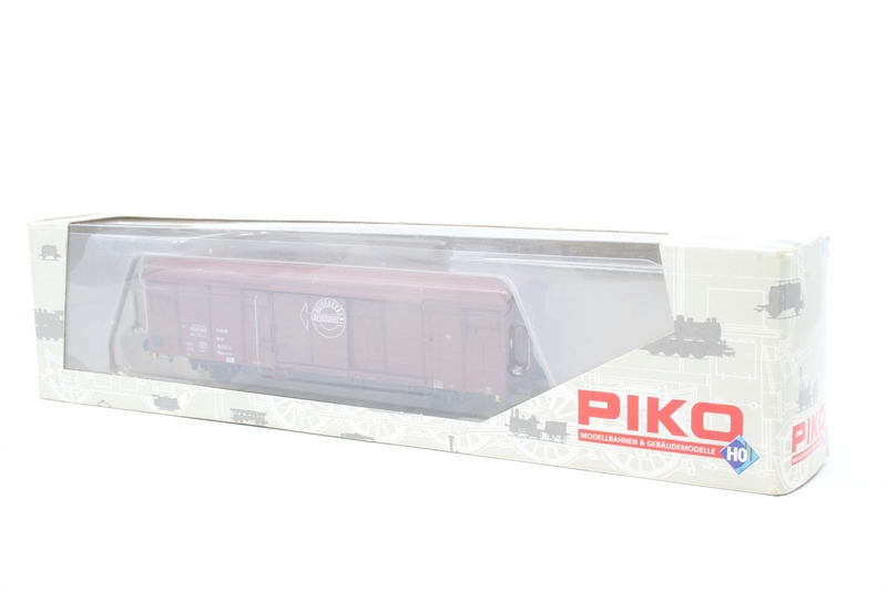 Piko 54871 Covered Goods Van, Type Gbqss-z of the DR, - Hattons