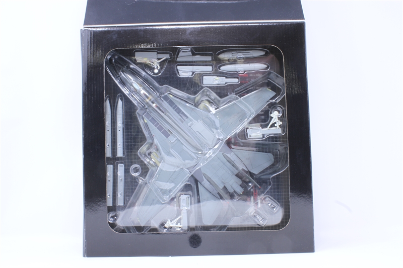 【中古品】CENTURY WINGS 1/72 F-14A TOMCAT U.S.NAVY VF-114 AARDVARKS USS KITTY HAWK NH105 1978：： Century Wings 586727 Grumman F-14A Tomcat United States - Hattons