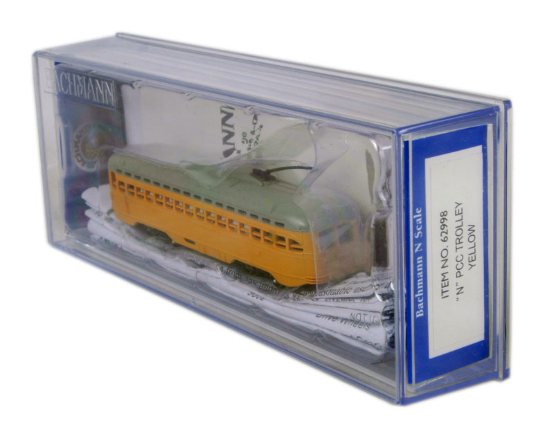 Bachmann USA 62998BAC American PCC trolley car in yellow - Hattons