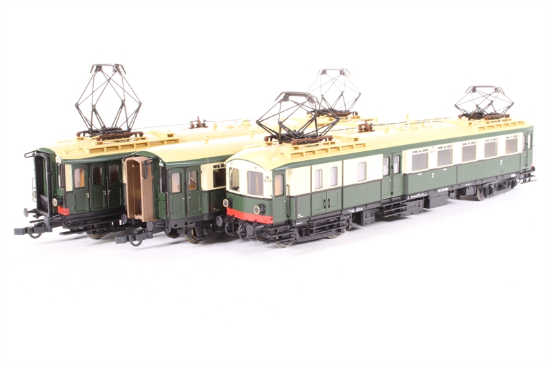 Roco 63144 3-Car 'Blokkendoos' Articulated Railcar of the - Hattons