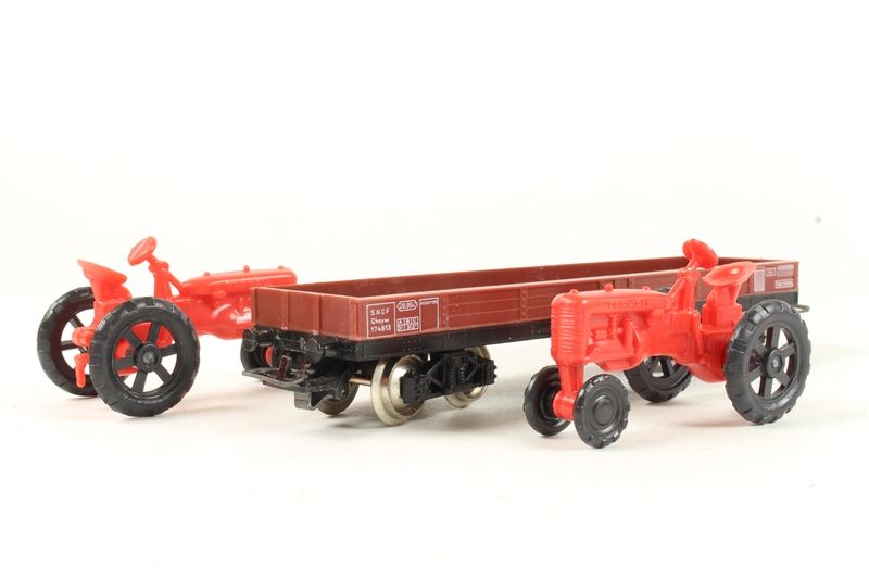 Jouef 6520Jouef SNCF Flat Wagon with 2 Tractors
